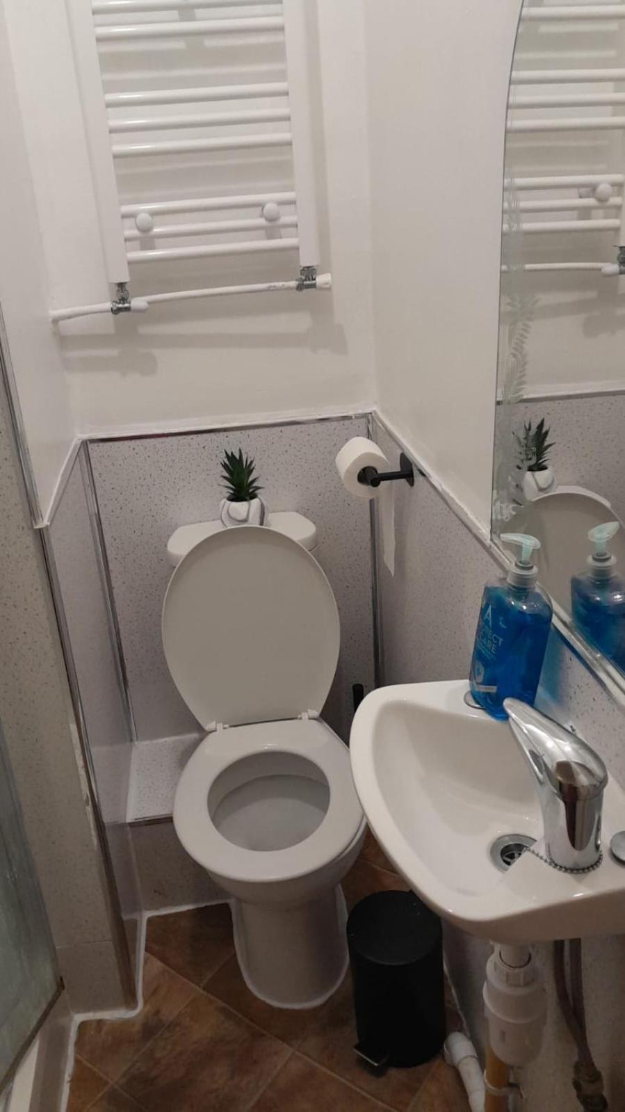 Cosy Spacious Flat,n18 Appartamento Londra